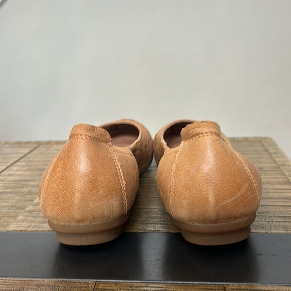 Josef Seibel Pippa Camel Leather Perforated Ballet Flats, women’s size 38 US 7.5 - Picture 3 of 10